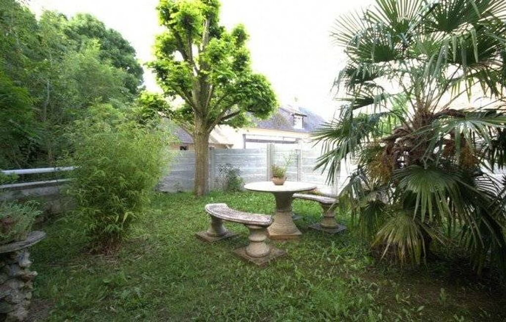 A acheter demeure de caractère de plus de 400 m² idéal chambres d’hôtes proche gare SNCF de Bernay Eure 27