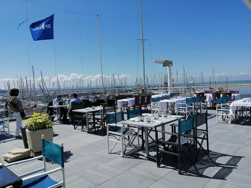 manger près du port de plaisance le Havre