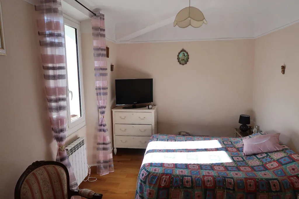 T2/3 dans le village de Cassis