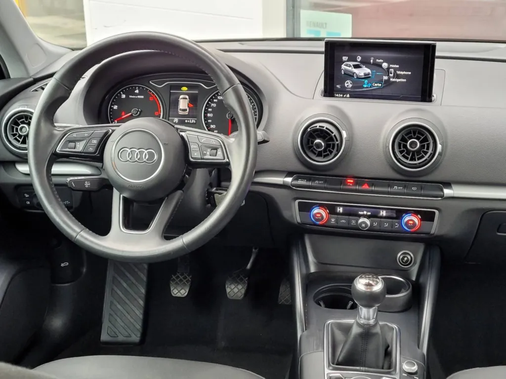 AUDI A3 SPORTBACK OCCASION 30 TDI 116 BUSINESS LINE PRES DE TOULOUSE EN OCCITANIE