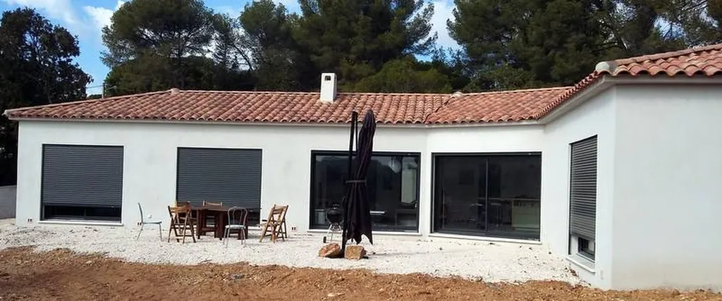 Vendu Maison de plain-pied réalisée sur un terrain en exclusivité à Carqueiranne.