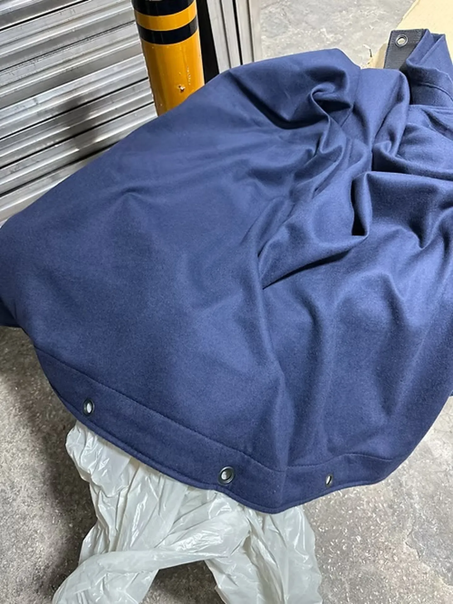 RIDEAU DE SCENE BLEU NUIT 4M X 4M