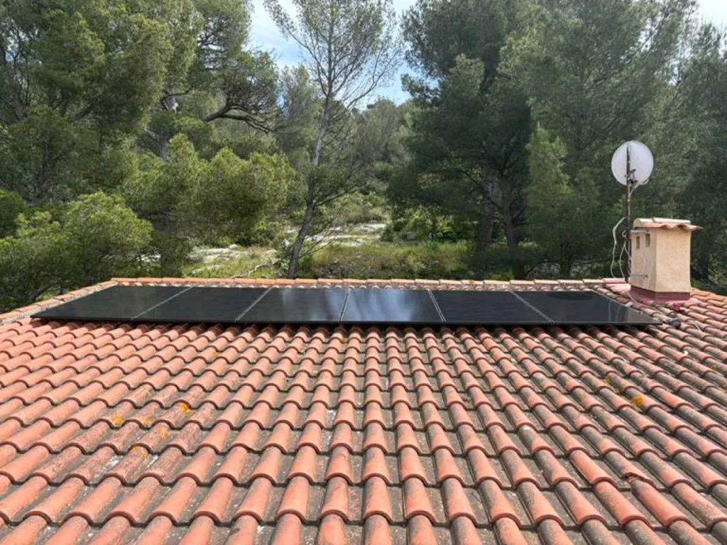 Pose de panneaux solaires Dualsun à Marseille avec Provence Energie Solaire Services dès 5 990€