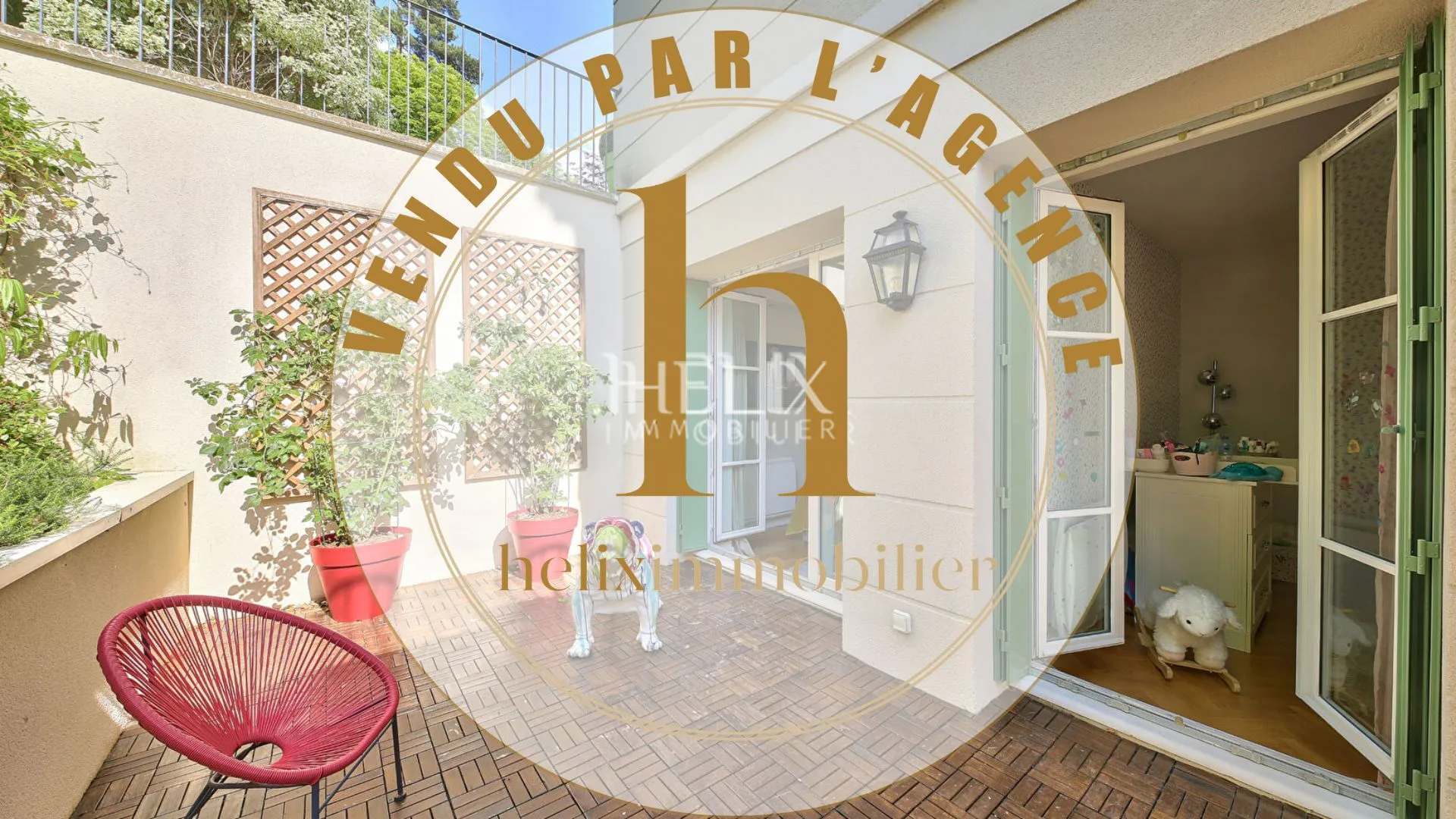 Vente réalisée par notre agence de Saint-Germain -en-Laye comme une maison de 130 M²  avec jardin et terrasses