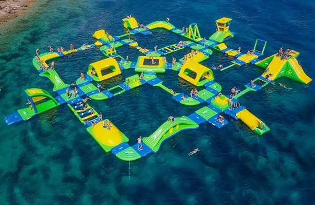 Aquapark proche du Camping Le Mas de la Plage à Vias  bord de mer