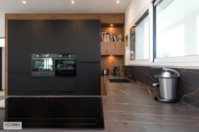 Aménagement d'une Cuisine Sur Mesure Armony Noir Mat & Dekton Laurent à Blagnac 31700