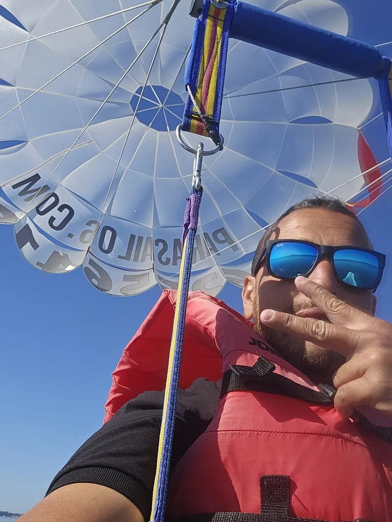Caméra Gopro vol parachute ascensionnel à Toulon proche de Six-Fours