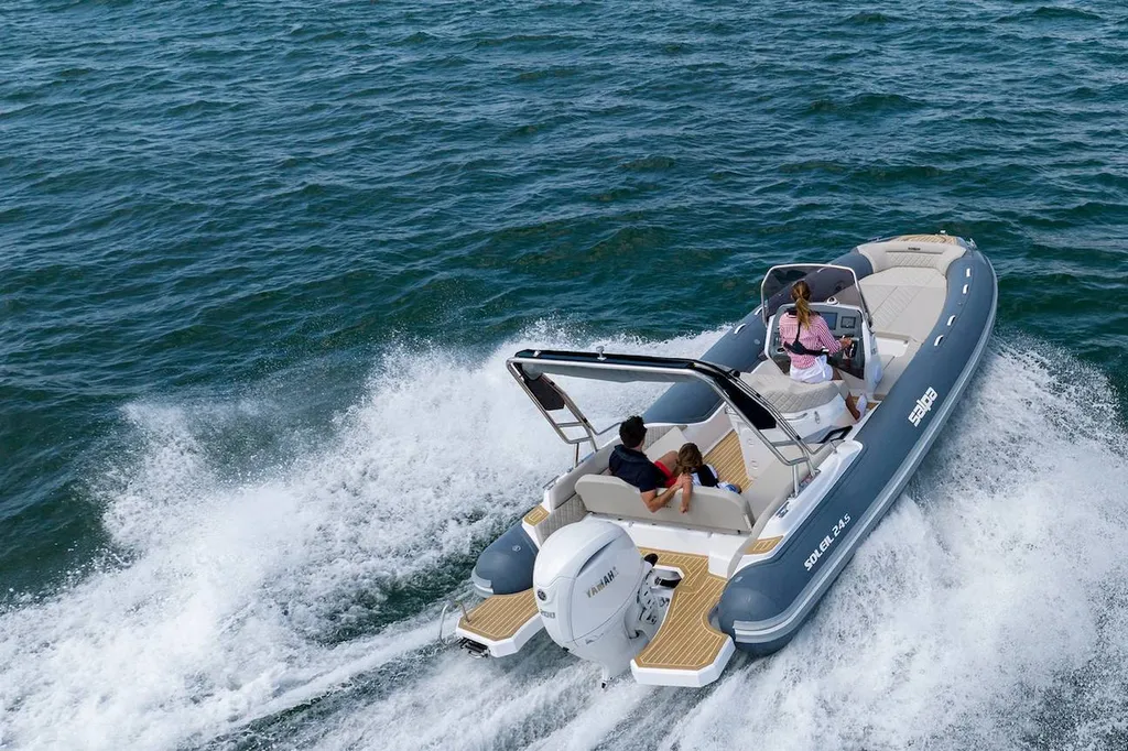 Semi-rigide Soleil 24.5 Salpa neuf à Bandol