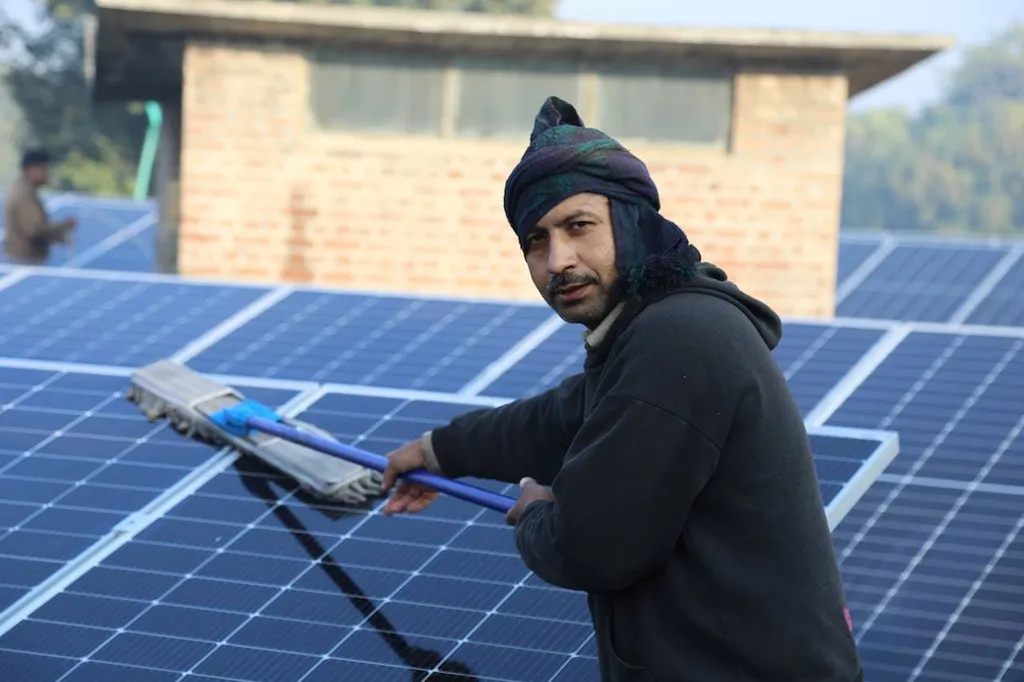 Enlevez la mousse de vos panneaux solaires à Rouen avec Top Clean Nettoyage