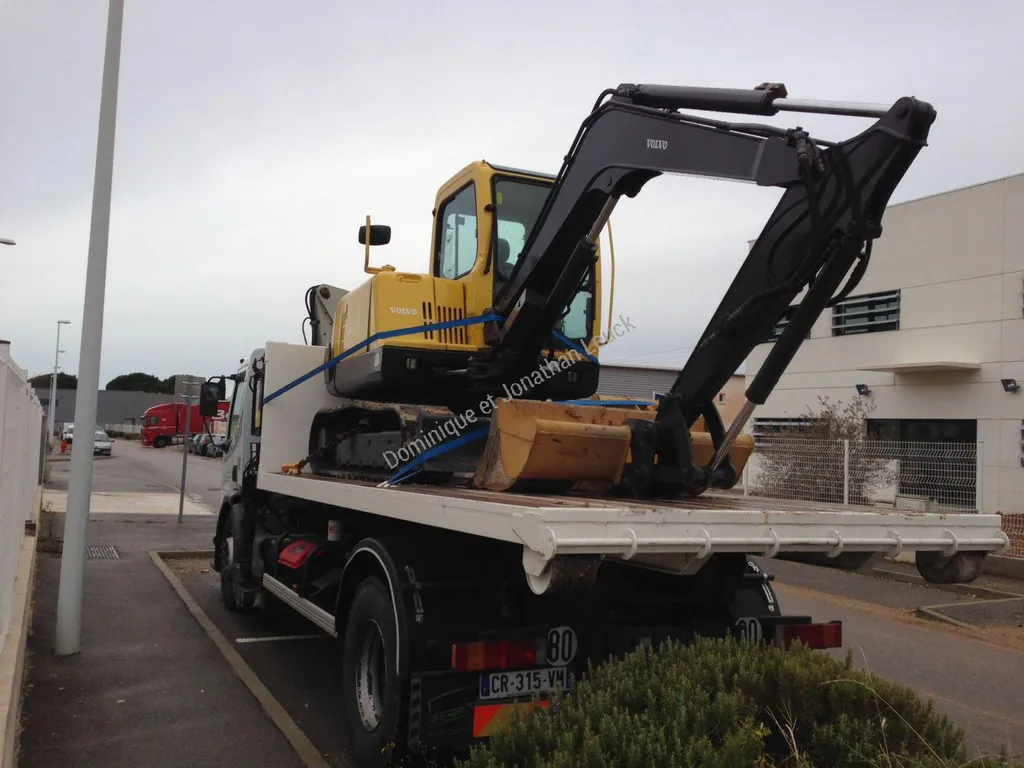 Acquisition d'une mini pelle VOLVO