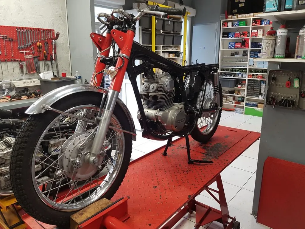 HONDA CB 125 K5 PACA