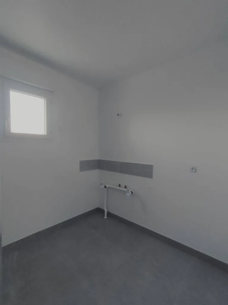 Coût pour peinture projection airless dans maison neuve à Saint Sébastien de Morsent près d'Evreux