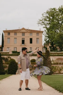 romantic-bride-groom-portrait-provence-vineyards