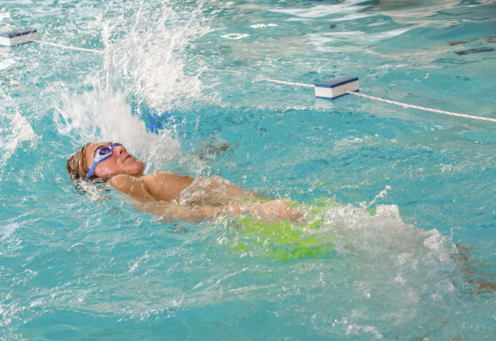Cours natation perfectionnement à Mérignac Gironde