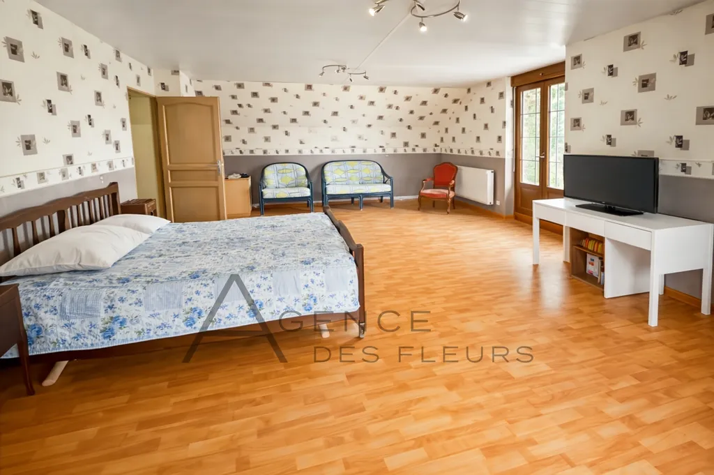 A vendre, corps de ferme de 210 m² édifié sur 1995 m² de terrain sur la commune d'HECTOMARE 27110