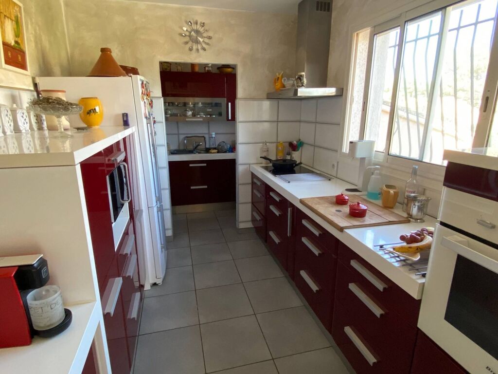 Carnoux vente maison avec piscine et 3 logements