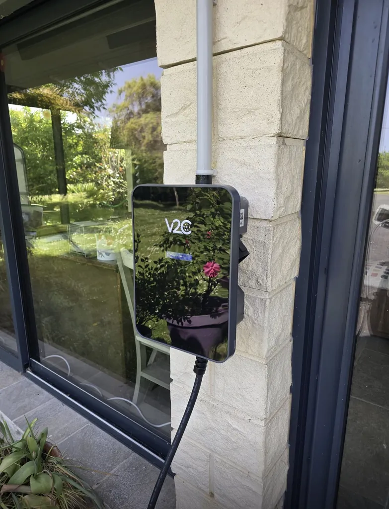 À floirac 33270 comparatif et aide au choix entre une installation de borne de recharge 7 kW ou 22 kW pour votre domicile.