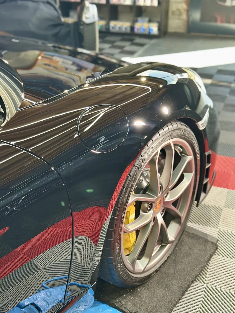 Traitement céramique by EMB DETAILING spécialiste Porsche sur Lyon 