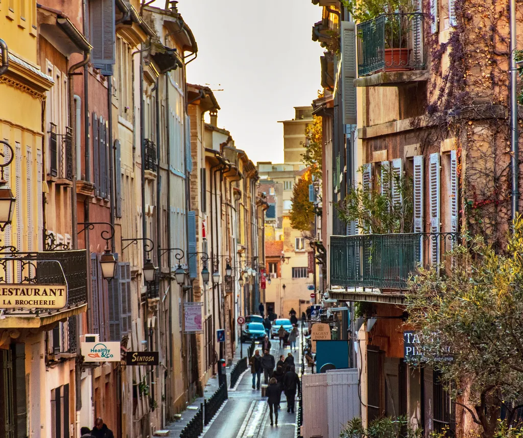 Notaire pour cession de fonds de commerce à Aix en Provence