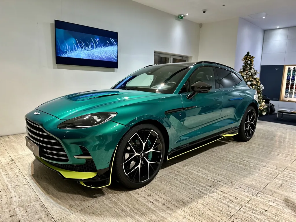 traitement céramique Lyon Aston Martin DBX 707 AMR 