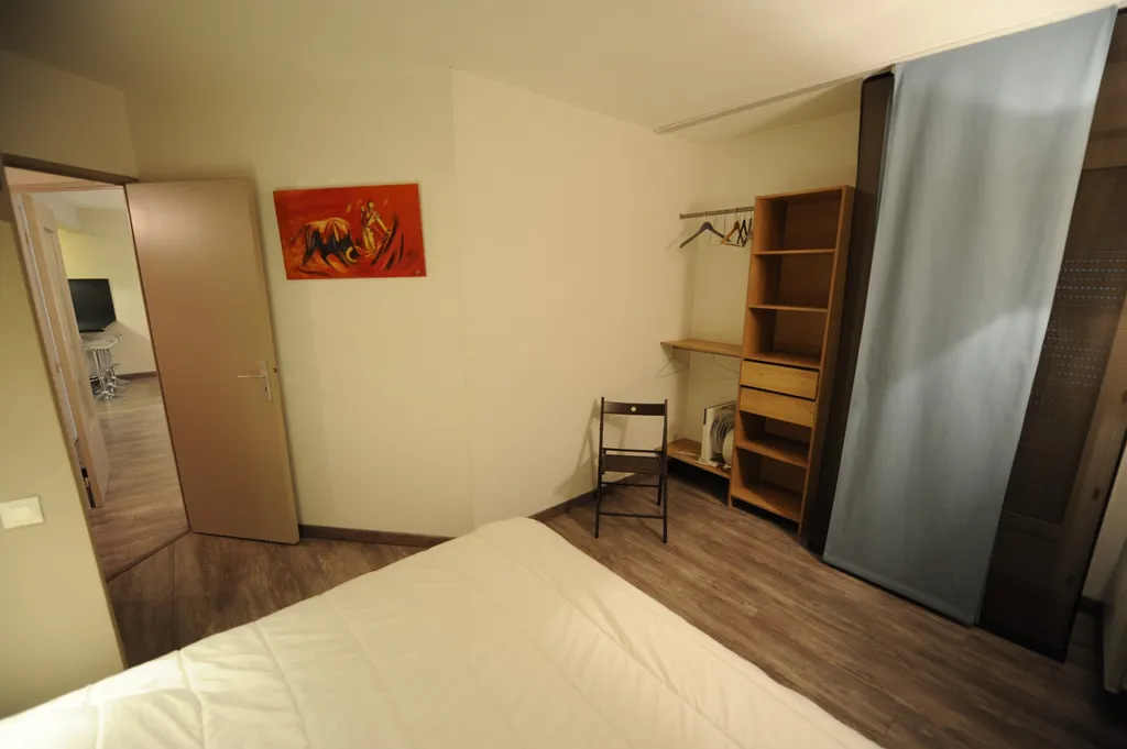 AVIGNON Intra Muros, charmant appartement au calme, excellente situation   