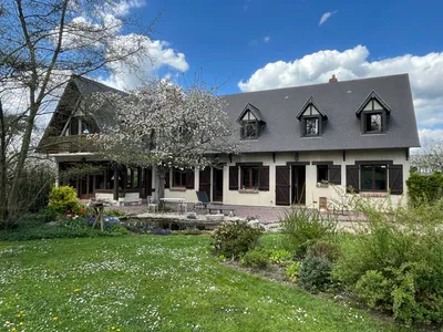 Maison d'artisan, à vendre, en bon état général et viable de plain pied située à Vatteville la Rue