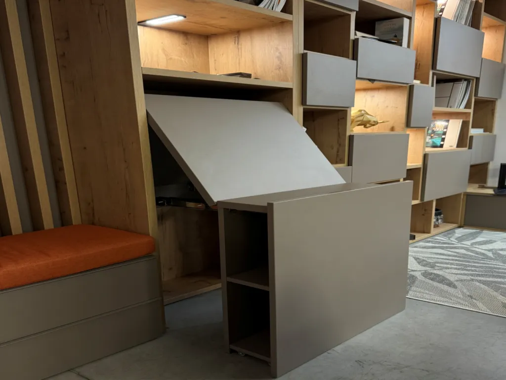 Conception de bureau sur-mesure ergonomique avec rangements fonctionnels pour espace de travail optimisé à Toulouse Haute-Garonne 31000