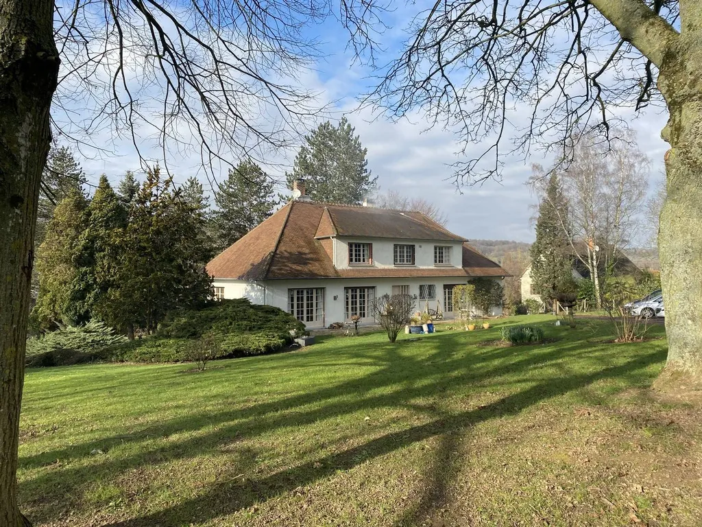 A vendre propriété proche Amiens, 5 chambres.