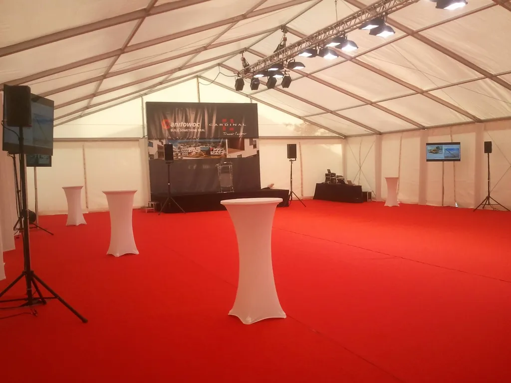 Location Vélum (Tendu ou Plissé) et Cache-poteaux – Décoration de Prestige pour Tentes