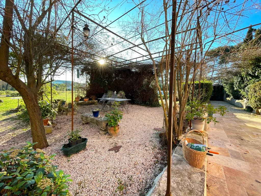 Vaucluse : Maison de maître début XIXème siècle avec vue remarquable à vendre à Carpentras   