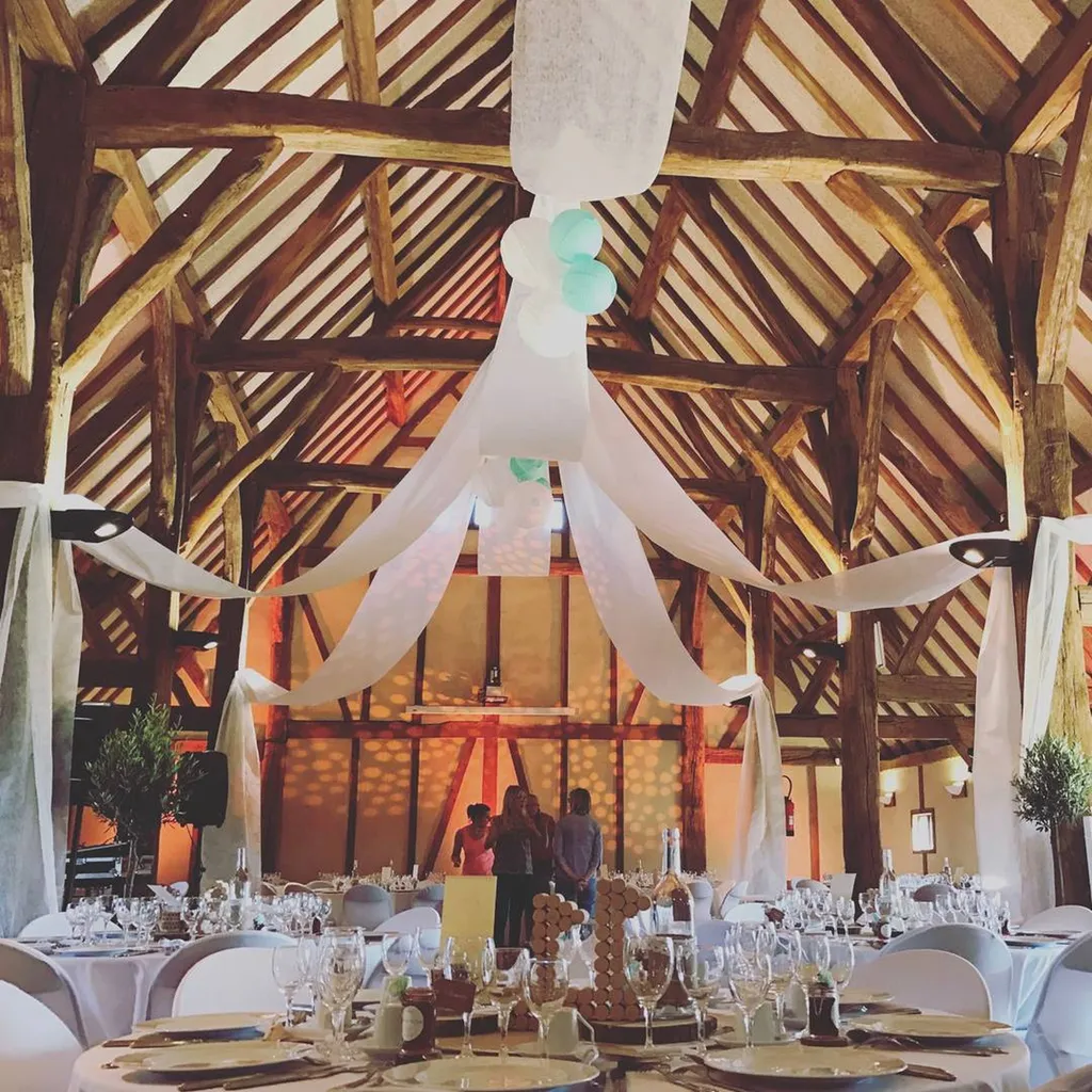 Décorer la salle de mariage sur le thème champêtre à Octeville-sur-mer 76