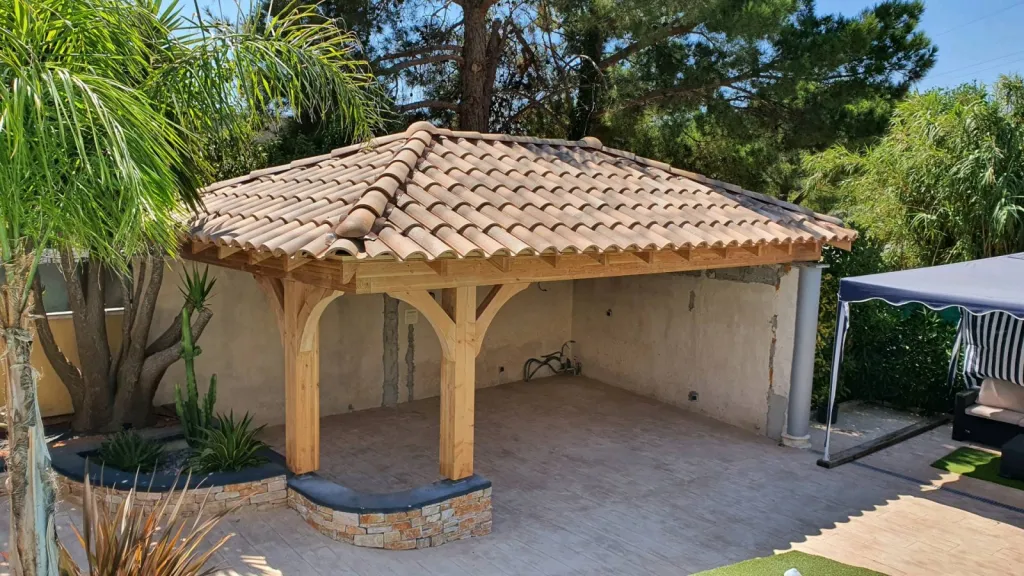 Pool house BOIS CARCES VAR 83