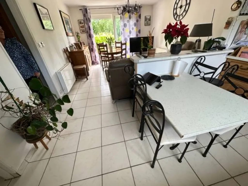 grand terrain de 1700 m² 76000