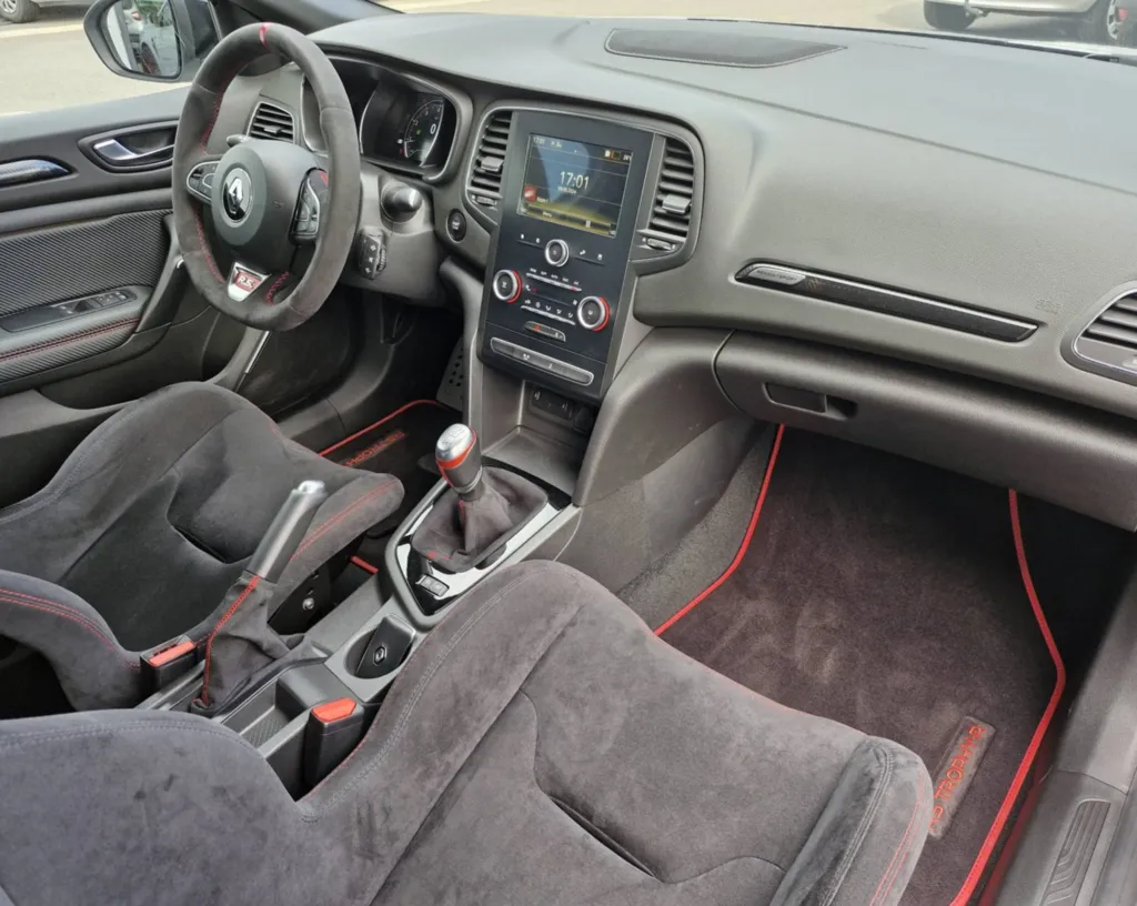 Renault Mégane IV RS Trophy-R 1.8T 300 BVM 1ère Main 300 km à Plaisance du Touch près de Toulouse