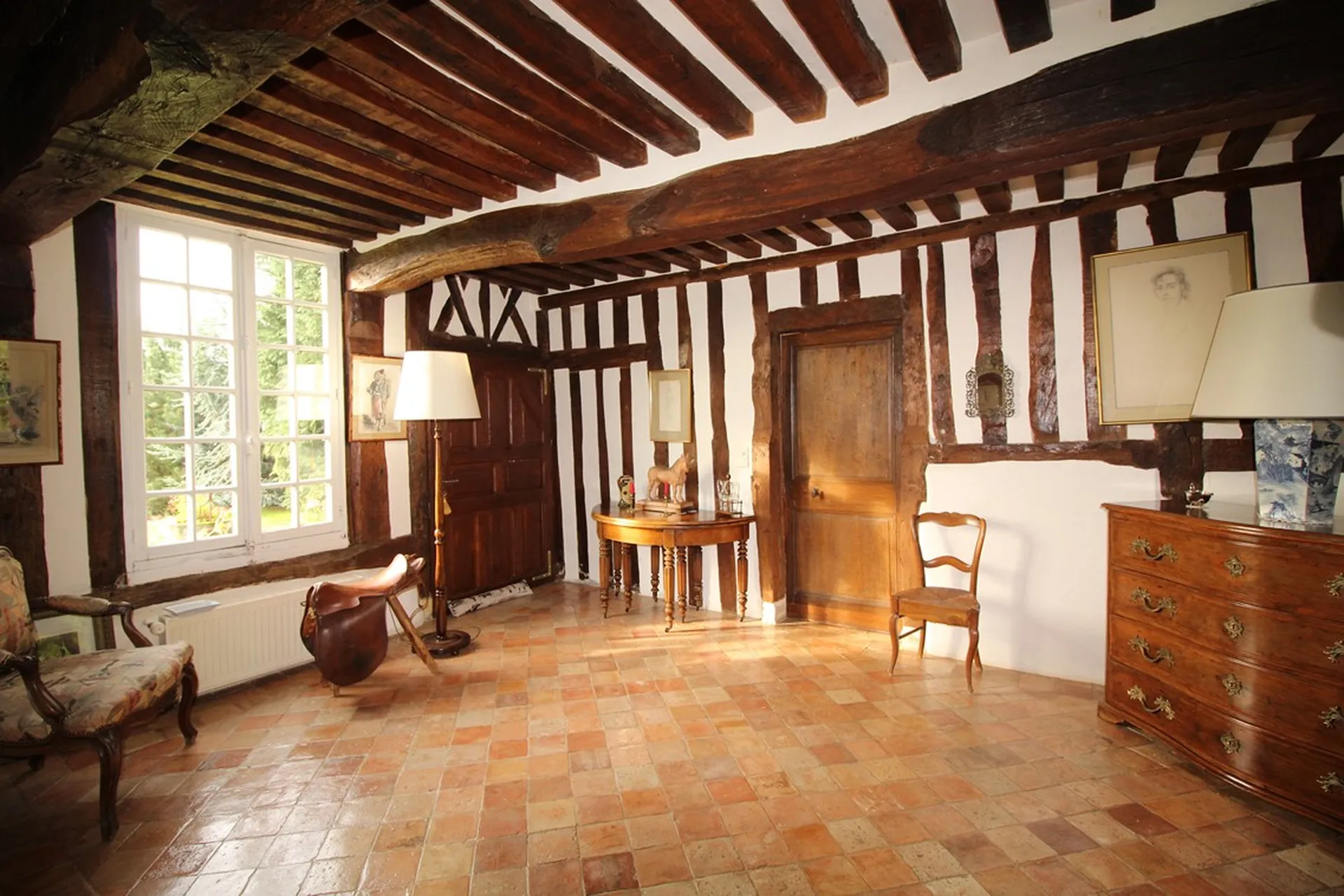 En vente demeure normande avec matériaux de qualité en Normandie 14