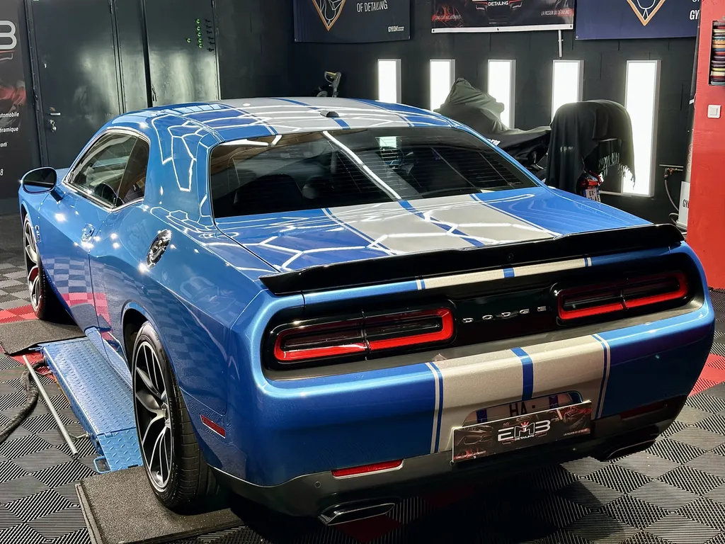 Traitement céramique , detailing Dodge Challenger spécialiste sur Vaugneray 
