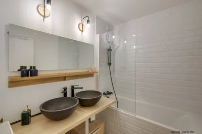 Aménagement de salle de bain à la Penne-sur-Huveaune avec architecte d’intérieur