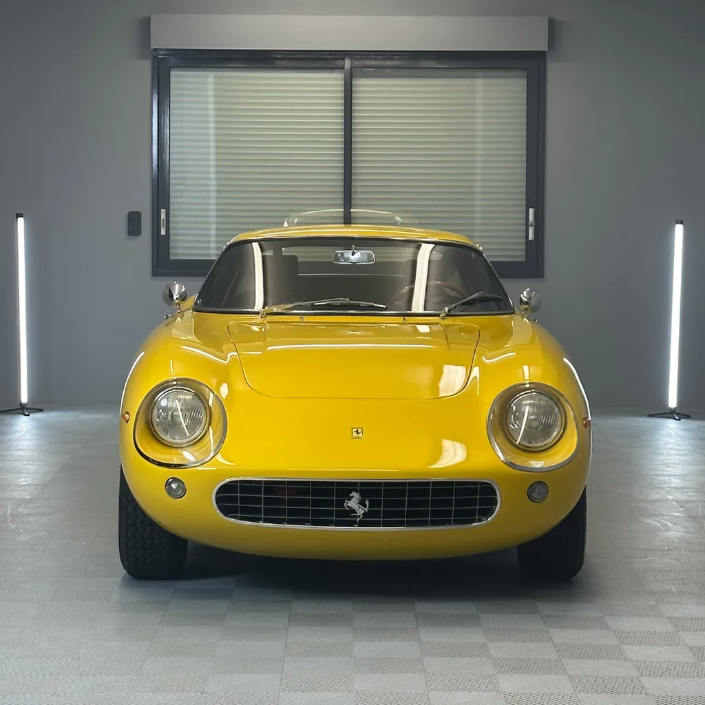 Pose de film de protection PPF sur une Ferrari 275 GTB près du Mans (72)
