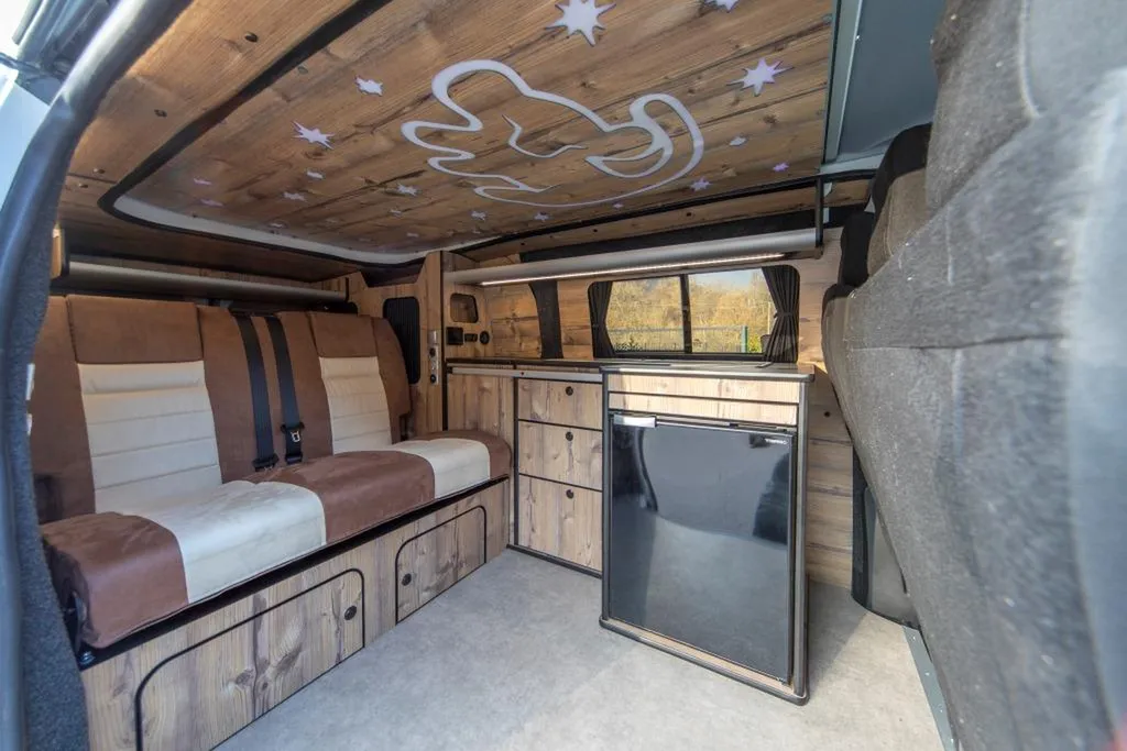 Aménagement intérieur sur-mesure Peugeot Expert XL à Lyon et dans le Rhône