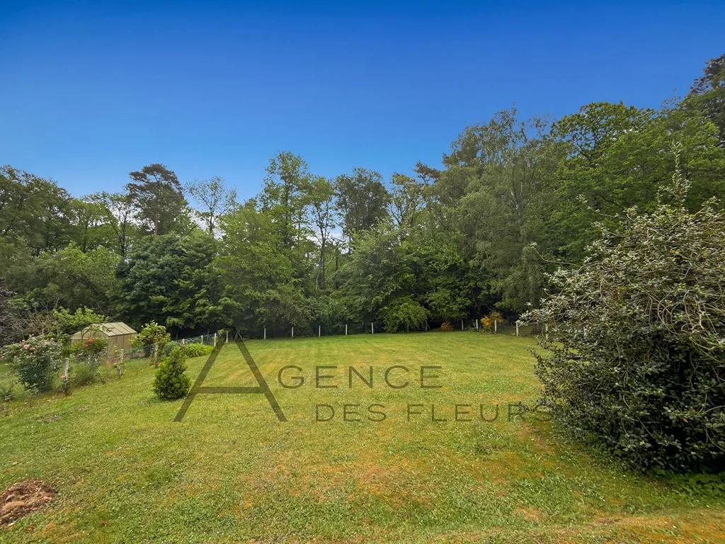 À vendre, maison de 92 m² sur sous sol complet édifiée sur un terrain de 1050 m² située sur la commune de ST PIERRE LES ELBEUF 76320
