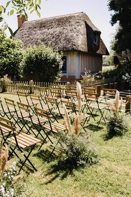 location chaise en bois