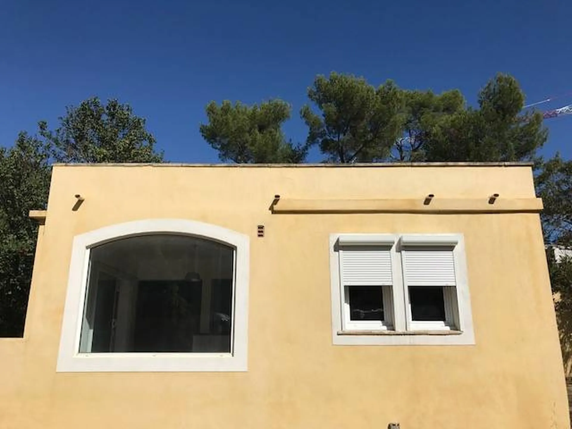 Façade avec Volet roulant à LUYNES