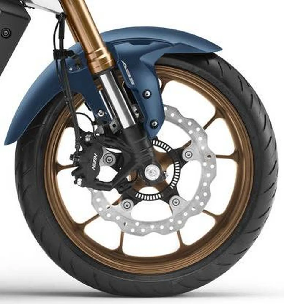 MOTO NEUVE HONDA CB125R SIX FOURS LES PLAGES