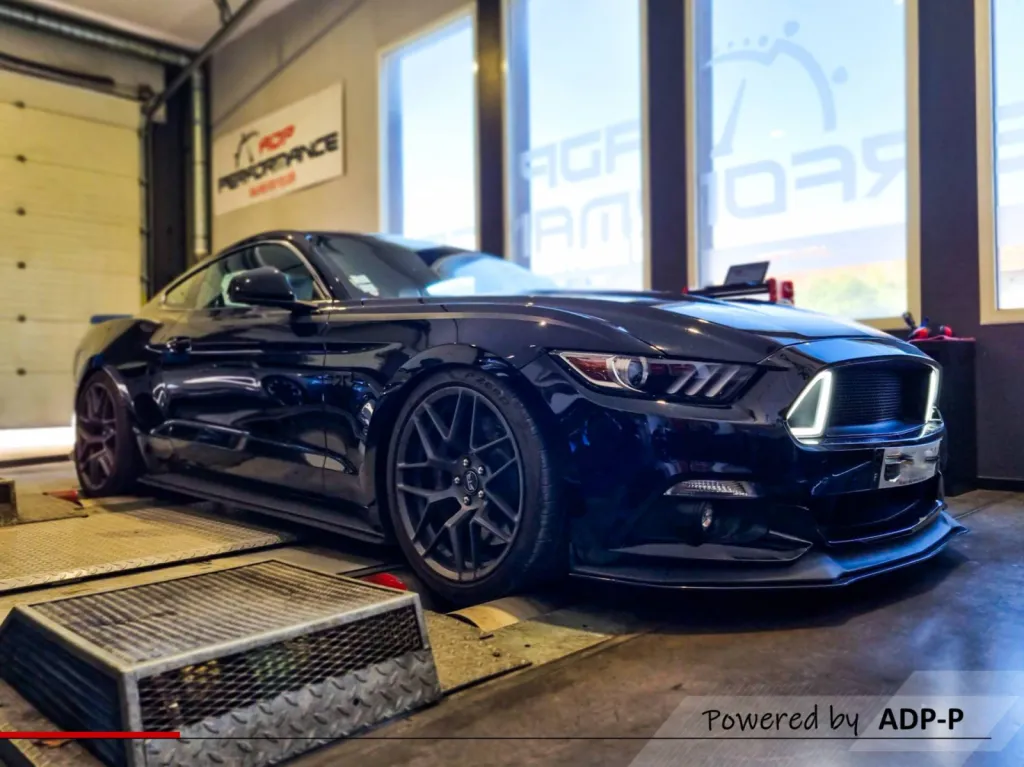 Ford Mustang RTR 5.0 V8 420cv - Passage au banc de puissance - Performance moteur avec la puissance et le couple