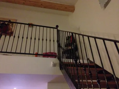 FABRICATION ET MISE EN PLACE ESCALIER AVEC MARCHES EN BOIS PACA 13