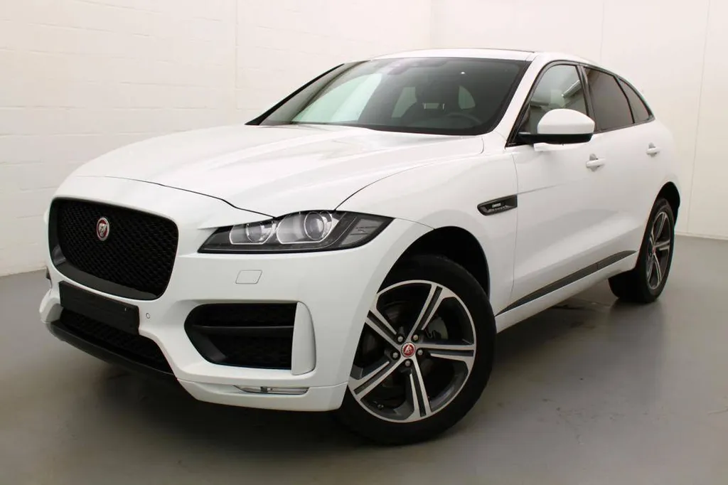 Jaguar F-Pace R-Sport en Location à Bordeaux