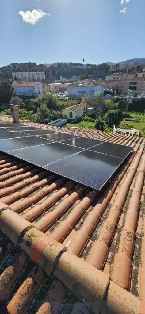 Devis et étude gratuite pour installer vos panneaux solaires dès 7 990€ à Aubagne