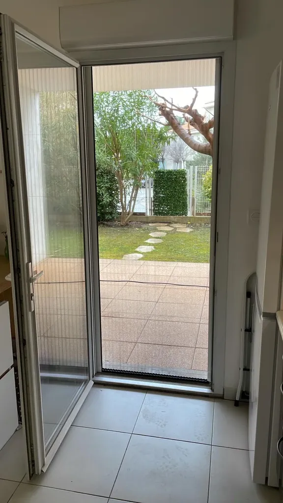 Mise en place de Moustiquaires Cosywee Plisséa sur Ventabren