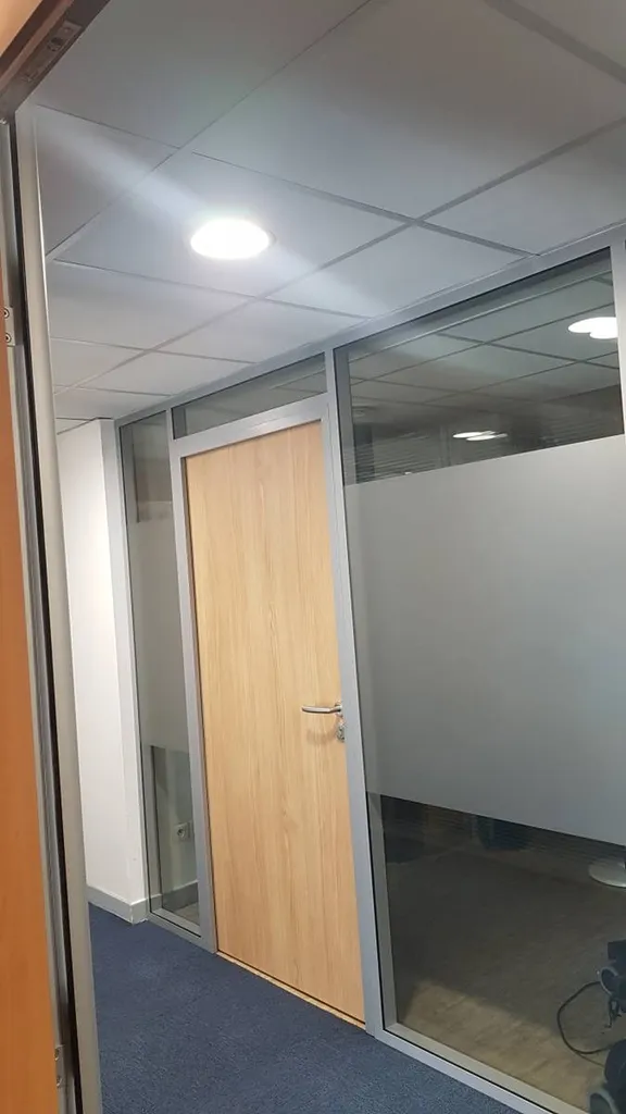 Cloisons amovibles vitrées de bureau à MARSEILLE