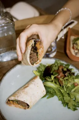 Tacos gourmands et tapas maison dans un restaurant situé à Nice vieille ville avec brunchs et terrasse extérieur